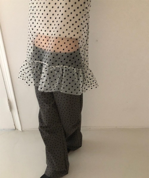 gossip！ロサンゼルス（ゴシップロサンゼルス）の「Y2K シアードット レイヤリングミニ丈ワンピース 【垢抜けレイヤードアイテム】（ワンピース・レディース・ブラック/ホワイト・FREE）」の4枚目の写真