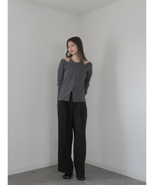 Reurie'（レウリィ）の「【2点セット】オリジナルレイヤードアンサンブルトップス / 長袖 カーディガン アメスリ ノースリーブ 重ね着 シンプル カジュアル モード（アンサンブル・レディース・チャコールグレー/ベージュ・FREE）」の7枚目の写真