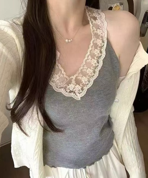 STYLEBLOCK（スタイルブロック）の「レースVネックキャミソール（キャミソール・レディース・ホワイト/ブラック/ベージュ系その他/グレー・FREE）」の3枚目の写真
