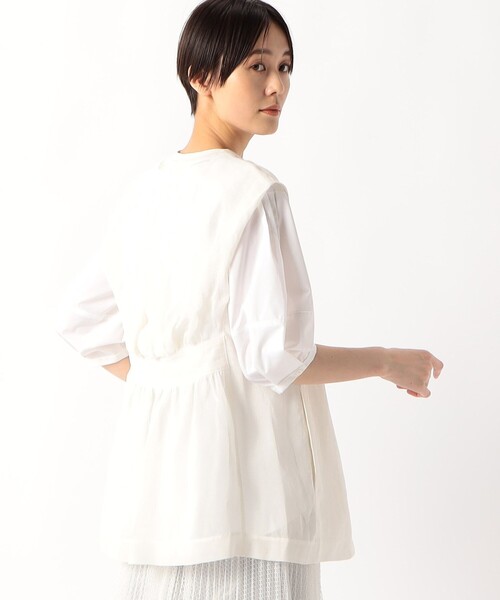 Gabardine K.T（ギャバジンケーティー）の「紙ビエラ 背中ふんわりジレ（ベスト・レディース・ホワイト・9号）」の21枚目の写真
