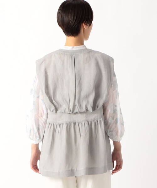 Gabardine K.T（ギャバジンケーティー）の「紙ビエラ 背中ふんわりジレ（ベスト・レディース・ホワイト・9号）」の8枚目の写真