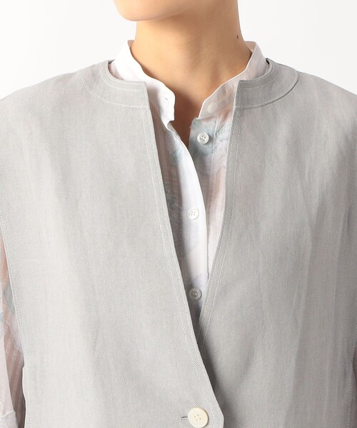 Gabardine K.T（ギャバジンケーティー）の「紙ビエラ 背中ふんわりジレ（ベスト・レディース・ホワイト・9号）」の9枚目の写真
