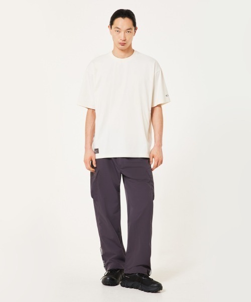 OAKLEY（オークリー）の「OAKLEY Fgl Union Pocket Tee 5.0（オークリー Fgl ユニオン ポケット ティー 5.0）（Tシャツ/カットソー・メンズ・ホワイト系/プラム/ブラック系/グリーン系・LARGE/MEDIUM/SMALL）」の2枚目の写真
