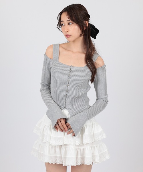 SUWDEE(スーディー)の「strap offshoulder rib knit pullover(Tシャツ/カットソー・レディース・グレー/ブラック・FREE)」の2枚目の写真