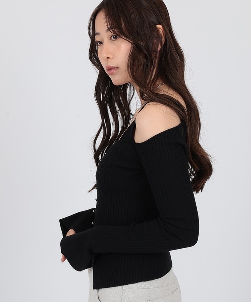 SUWDEE(スーディー)の「strap offshoulder rib knit pullover(Tシャツ/カットソー・レディース・グレー/ブラック・FREE)」の6枚目の写真