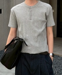 Chikashitsu +（チカシツプラス）の「【Chikashitsu +】henley neck half sleeve tee / 【チカシツプラス】ヘンリーネック半袖Tシャツ＜着用動画あり＞（Tシャツ/カットソー）」