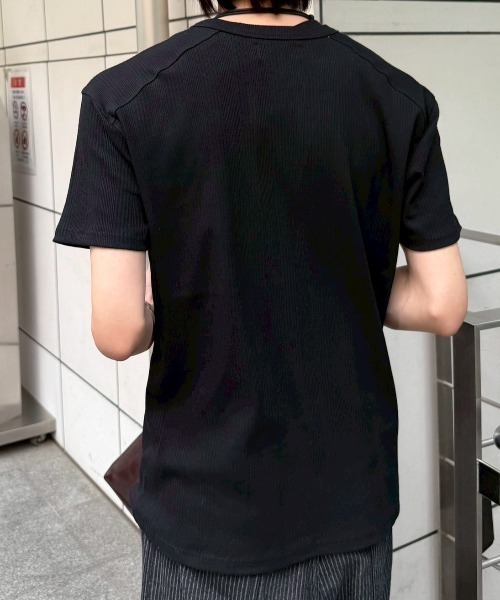 Chikashitsu +（チカシツプラス）の「【Chikashitsu +】henry neck half sleeve tee / 【チカシツプラス】ヘンリーネック半袖Tシャツ（Tシャツ/カットソー・メンズ・ホワイト/ブラック/グレー/グレー系その他・L/XL）」の20枚目の写真