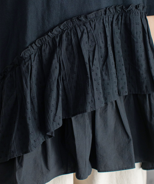 POU DOU DOU（プードゥドゥ）の「ウェーブフリルヘムTee（Tシャツ/カットソー・レディース・オフホワイト/ブラック・M）」の19枚目の写真
