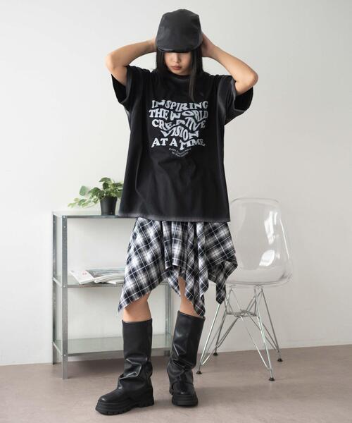 ★早期完売★【ILLIGO】25SS STAR SPRAY OVERFIT 半袖Tシャツ ILLIGO(イリゴ) Tシャツ・カットソー(レディース) - 海外通販のBUYMA