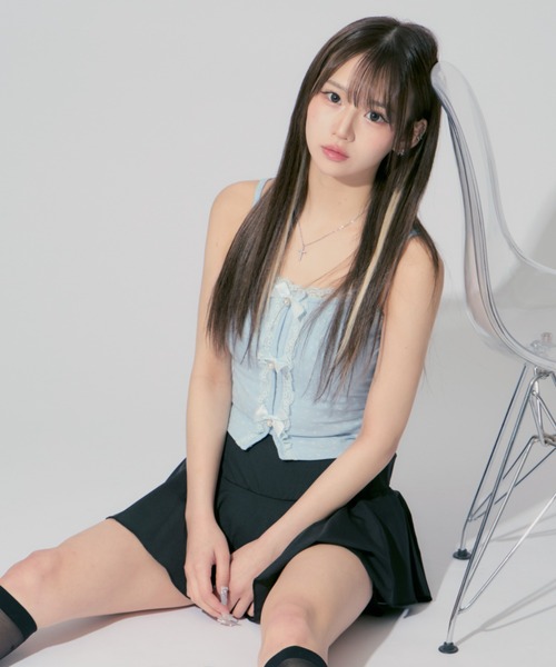 JilLA(ジルア)の「Flower Ribbon Camisole / フラワーリボンキャミソール 小花柄(キャミソール・レディース・アイボリー/ブルー・FREE)」の6枚目の写真