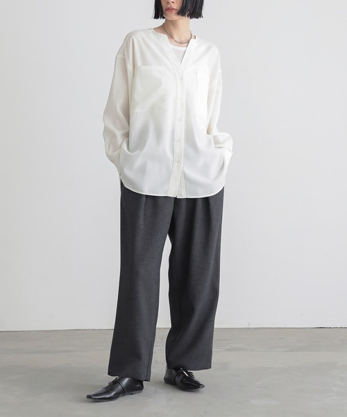 for/c(フォーシー)の「リネンライクシアーシャツ【サスティナブル】(シャツ/ブラウス・レディース・ライトベージュ/オフホワイト/チャコール・L/M)」の7枚目の写真