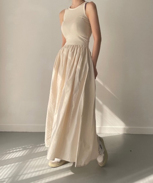 FAVORITO(ファヴォリート)の「ノースリーブ切り替えワンピース(ワンピース・レディース・ベージュ/ブラック/ホワイト・F)」の21枚目の写真