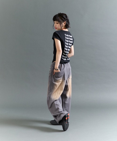 FTW（エフティダブリュー）の「BACK PRINT HENRY TOP（Tシャツ/カットソー・レディース・マスタード/ブラック/オフホワイト・SMALL/MEDIUM）」の10枚目の写真