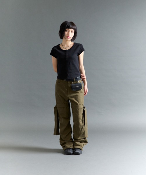 FTW（エフティダブリュー）の「BACK PRINT HENRY TOP（Tシャツ/カットソー・レディース・マスタード/ブラック/オフホワイト・SMALL/MEDIUM）」の8枚目の写真