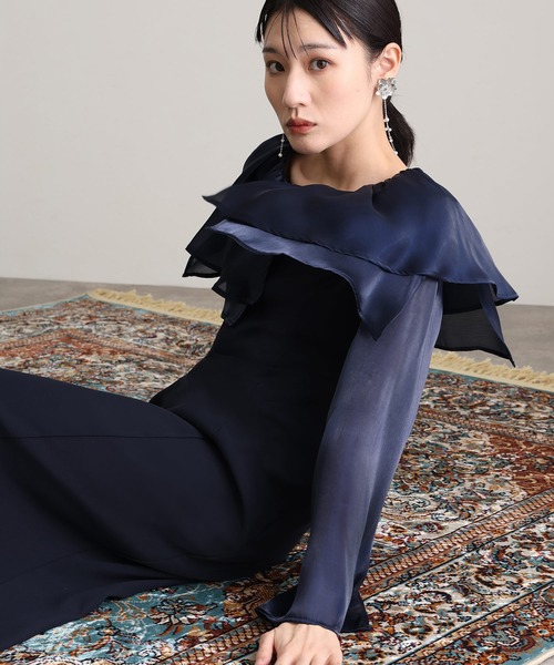 atlo(アトロ)の「ミモレ丈&袖あり フォーマル スリット スリーブビックカラー フレア 光沢感セレモニー 結婚式 二次会 パーティー ドレス オケージョンドレス 同窓会 成人式 お呼ばれ 謝恩会 20代 30代(ドレス・レディース・ネイビー/ブラウン系その他/オフホワイト・M)」の5枚目の写真