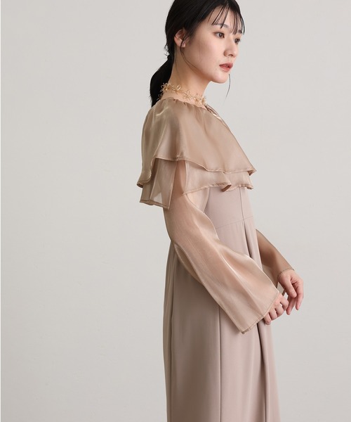 atlo(アトロ)の「ミモレ丈&袖あり フォーマル スリット スリーブビックカラー フレア 光沢感セレモニー 結婚式 二次会 パーティー ドレス オケージョンドレス 同窓会 成人式 お呼ばれ 謝恩会 20代 30代(ドレス・レディース・ネイビー/ブラウン系その他/オフホワイト・M)」の13枚目の写真