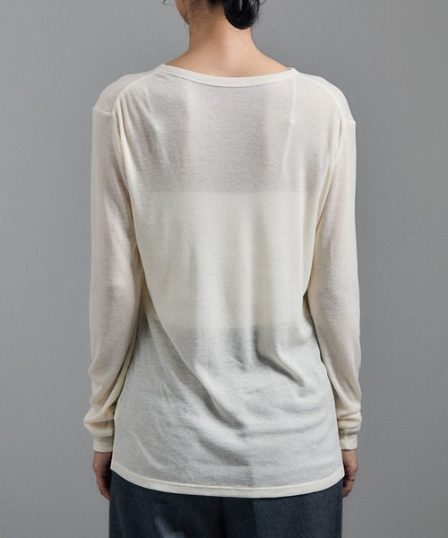 SALON adam et rope'（サロン アダム エ ロペ）の「【WEB限定】シアーウールロングスリーブブルオーバー（Tシャツ/カットソー・レディース・オフホワイト/ブラウン/ブラック・FREE）」の17枚目の写真