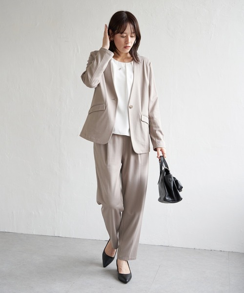 IKKA LOUNGE(イッカラウンジ)の「ネックレス付き裾2段ブラウス(シャツ/ブラウス・レディース・ピンクベージュ/ネイビー/オフホワイト・L/M/S)」の21枚目の写真