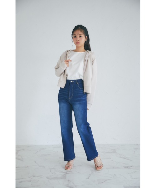 tocco closet(トッコ クローゼット)の「フラワーレース装飾ふんわりスフレタッチジップパーカー(パーカー・レディース・オフホワイト/ベージュ/ラベンダー・M)」の11枚目の写真