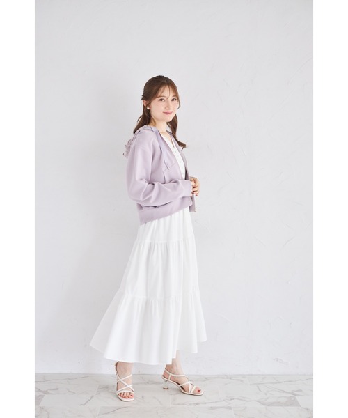 tocco closet(トッコ クローゼット)の「フラワーレース装飾ふんわりスフレタッチジップパーカー(パーカー・レディース・オフホワイト/ベージュ/ラベンダー・M)」の17枚目の写真