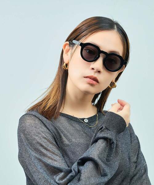 UNITED ARROWS（ユナイテッドアローズ）の「Zoff｜UNITED ARROWS｜ウェリントン型 サングラス [Luxe] クラウンパント 太縁 紫外線対策 UVカット ユニセックス ユナイテッドアローズ（サングラス・レディース・クリア/ブラック/ブラウン系その他5・FREE）」の2枚目の写真