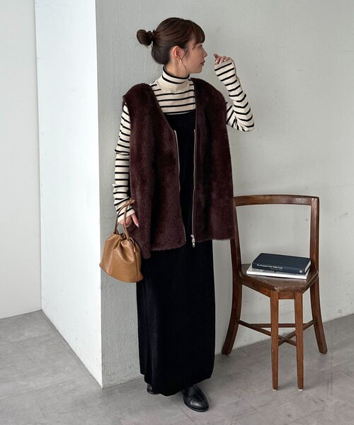 DISCOAT（ディスコート）の「【ユニセックス】ミンクライクファーベスト（ベスト・レディース・ダークブラウン/キャメル/アイボリー・FREE）」の6枚目の写真