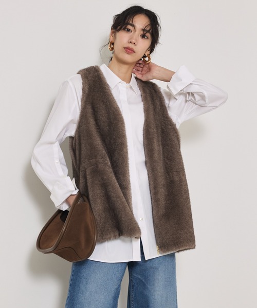 qualite(カリテ)の「袖スリットレギュラーシャツ/オフィスカジュアル(シャツ/ブラウス・レディース・ブラウン/サックスブルー/オフホワイト・フリー)」の12枚目の写真