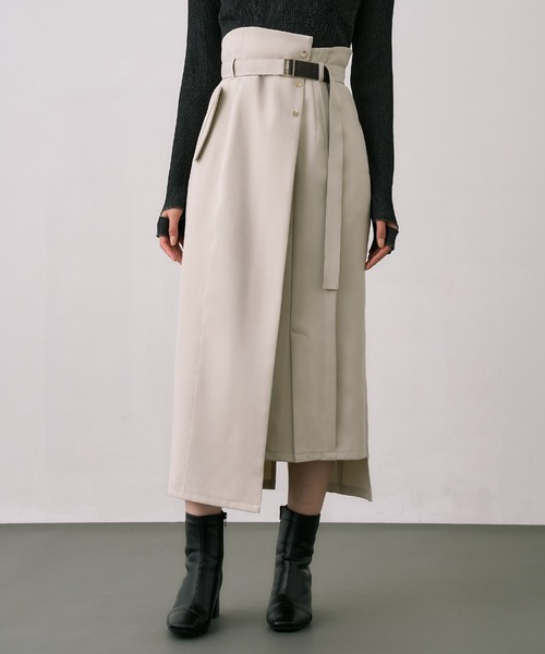 UNITED TOKYO（ユナイテッドトウキョウ）の「【WEB限定カラーあり】スリムエフェクトタイトスカート｜ウォッシャブル/防シワ/細見え/オフィスカジュアル/秋服/冬服（スカート・レディース・ブラック/ブルー/ブラウン/グレー/アイボリー・1/2/3）」の4枚目の写真