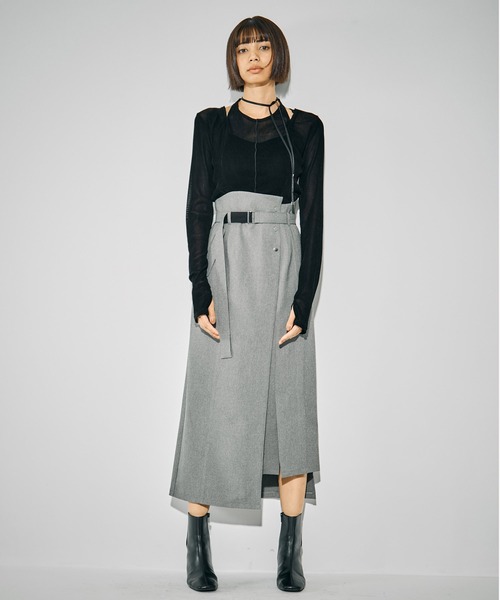 UNITED TOKYO（ユナイテッドトウキョウ）の「【WEB限定カラーあり】スリムエフェクトタイトスカート｜ウォッシャブル/防シワ/細見え/オフィスカジュアル/秋服/冬服（スカート・レディース・ブラック/ブルー/ブラウン/グレー/アイボリー・1/2/3）」の7枚目の写真