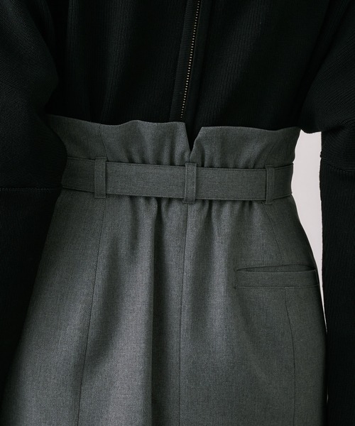 UNITED TOKYO（ユナイテッドトウキョウ）の「【WEB限定カラーあり】スリムエフェクトタイトスカート｜ウォッシャブル/防シワ/細見え/オフィスカジュアル/秋服/冬服（スカート・レディース・ブラック/ブルー/ブラウン/グレー/アイボリー・1/2/3）」の15枚目の写真