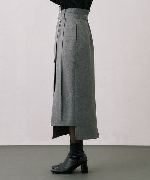 UNITED TOKYO（ユナイテッドトウキョウ）の「【WEB限定カラーあり】スリムエフェクトタイトスカート｜ウォッシャブル/防シワ/細見え/オフィスカジュアル/秋服/冬服（スカート・レディース・ブラック/ブルー/ブラウン/グレー/アイボリー・1/2/3）」の13枚目の写真