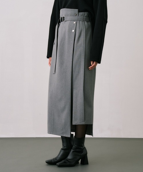 UNITED TOKYO（ユナイテッドトウキョウ）の「【WEB限定カラーあり】スリムエフェクトタイトスカート｜ウォッシャブル/防シワ/細見え/オフィスカジュアル/秋服/冬服（スカート・レディース・ブラック/ブルー/ブラウン/グレー/アイボリー・1/2/3）」の11枚目の写真