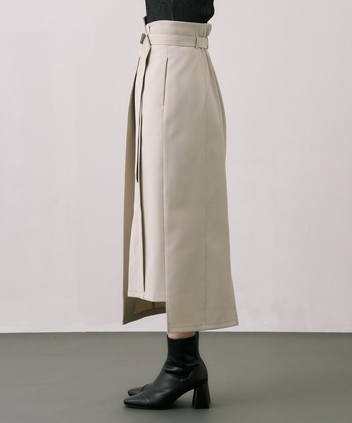 UNITED TOKYO（ユナイテッドトウキョウ）の「【WEB限定カラーあり】スリムエフェクトタイトスカート｜ウォッシャブル/防シワ/細見え/オフィスカジュアル/秋服/冬服（スカート・レディース・ブラック/ブルー/ブラウン/グレー/アイボリー・1/2/3）」の21枚目の写真