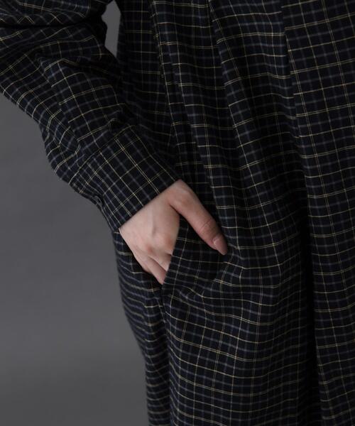 FORK&SPOON（フォークアンドスプーン）の「FORK&SPOON　タックデザインワンピース（ワンピース・レディース・ベージュ系その他/ブラック系その他・1/2）」の9枚目の写真