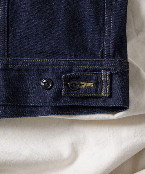 Lee(リー)の「Lee × FREAK'S STORE/リー 別注 101-J RIDERS JACKET/リー ワンオーワン ジェー デニム ライダース ジャケット(デニムジャケット・メンズ・ネイビー/ダークネイビー・MEDIUM/LARGE)」の12枚目の写真