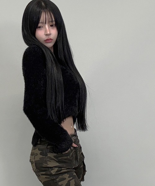 FOLLOWIN(フォロウィン)の「バックカットデザインショットシャギーニット(ニット/セーター・レディース・ベージュ/アイボリー/ブラック・FREE)」の5枚目の写真