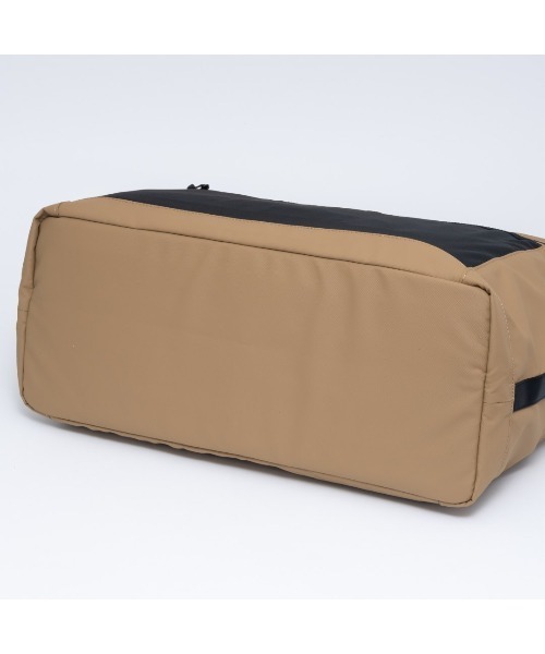 BEAMS DESIGN(ビームス デザイン)の「BEAMSDESIGN(ビームスデザイン)エラスティックメッシュ ボストンバッグ(ボストンバッグ・メンズ・サンドベージュ/ネイビー/ブラック・FREE)」の6枚目の写真