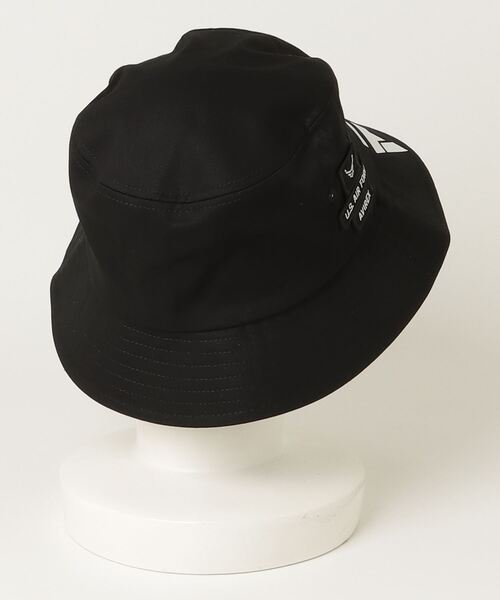 AVIREX(アヴィレックス)の「AVIREX / AX DIAGONAL LOGO BUCKET HAT / 81264100(ハット・メンズ・ブラック・FREE)」の4枚目の写真