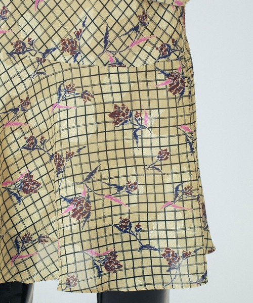 ROSE BUD（ローズバッド）の「(CREOLME)FLOWER PRINT SKIRT（スカート・レディース・イエロー/ブラック・ONE SIZE）」の14枚目の写真