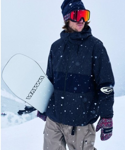 Quiksilver（クイックシルバー）の「HIGH IN THE HOOD JK/クイックシルバーナイロンジャケット（マウンテンパーカー・メンズ・ブラック/ベージュ/レッド・MEDIUM/LARGE/X-LARGE/X-SMALL/SMALL）」の2枚目の写真