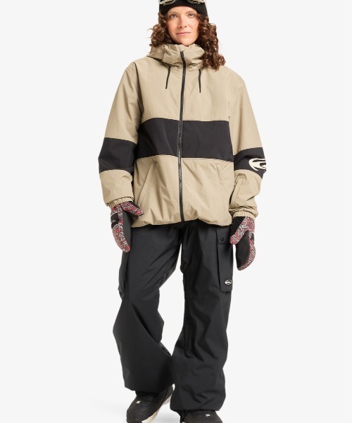 Quiksilver（クイックシルバー）の「HIGH IN THE HOOD JK/クイックシルバーナイロンジャケット（マウンテンパーカー・メンズ・ブラック/ベージュ/レッド・MEDIUM/LARGE/X-LARGE/X-SMALL/SMALL）」の18枚目の写真