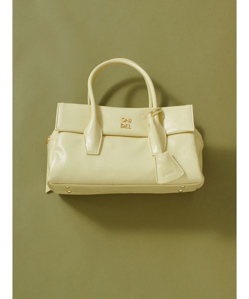 SNIDEL(スナイデル)の「フラップボストンバッグ(ボストンバッグ・レディース・アイボリー/ブラック/キャメル/イエロー・F)」の3枚目の写真