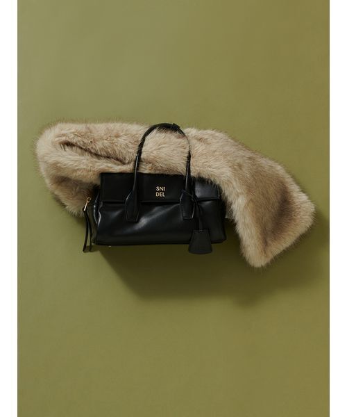 SNIDEL(スナイデル)の「フラップボストンバッグ(ボストンバッグ・レディース・アイボリー/ブラック/キャメル/イエロー・F)」の6枚目の写真