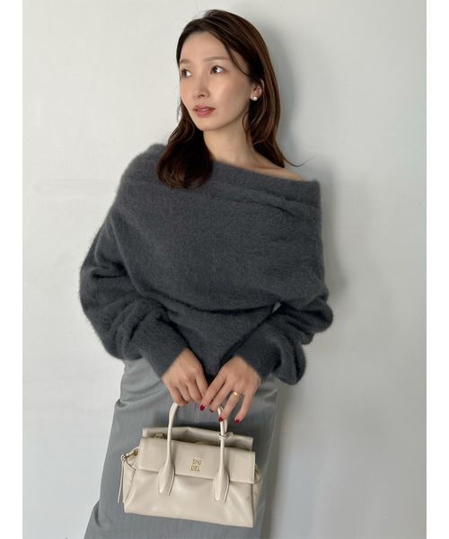 SNIDEL(スナイデル)の「フラップボストンバッグ(ボストンバッグ・レディース・アイボリー/ブラック/キャメル/イエロー・F)」の18枚目の写真