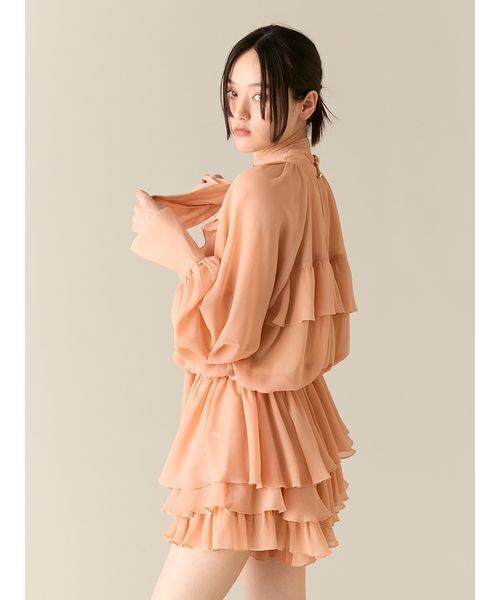 LILY BROWN（リリーブラウン）の「ドレープフリルセットアップ
