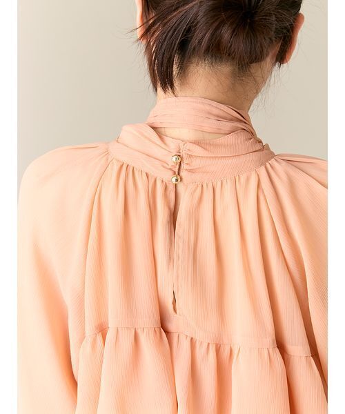 LILY BROWN（リリーブラウン）の「ドレープフリルセットアップ