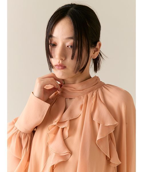 LILY BROWN（リリーブラウン）の「ドレープフリルセットアップ