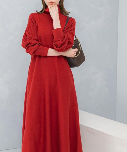URBAN RESEARCH ROSSO WOMEN（アーバンリサーチ　ロッソ）の「『WEB限定』タートルネックデザインスリーブワンピース（ワンピース・レディース・グレー/ダークブラウン/レッド/ネイビー・FREE）」の4枚目の写真