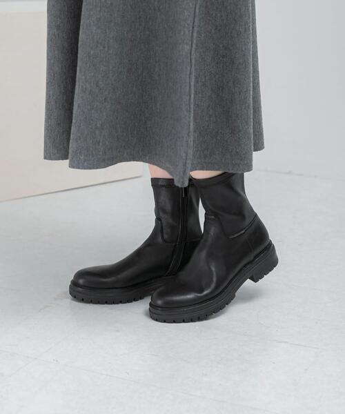 URBAN RESEARCH ROSSO WOMEN（アーバンリサーチ　ロッソ）の「『WEB限定』タートルネックデザインスリーブワンピース（ワンピース・レディース・グレー/ダークブラウン/レッド/ネイビー・FREE）」の9枚目の写真