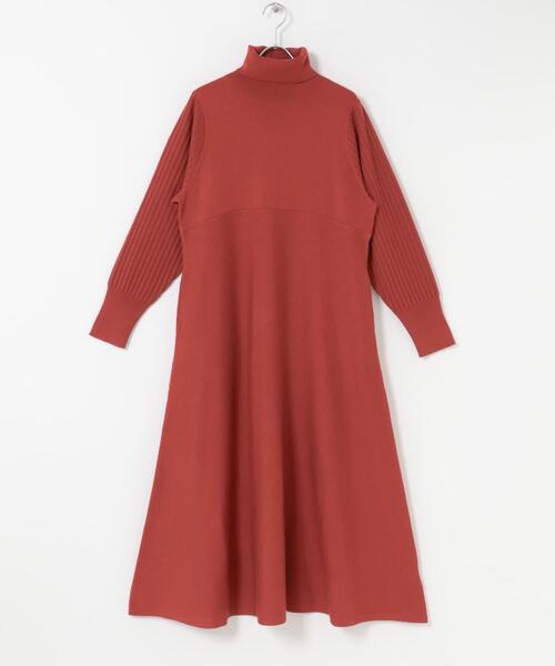 URBAN RESEARCH ROSSO WOMEN（アーバンリサーチ　ロッソ）の「『WEB限定』タートルネックデザインスリーブワンピース（ワンピース・レディース・グレー/ダークブラウン/レッド/ネイビー・FREE）」の22枚目の写真
